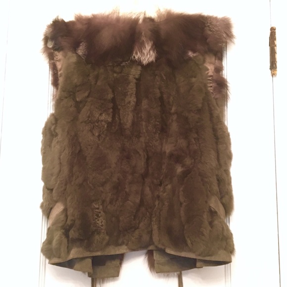 SOLD❌LOVE TOKEN Fox & Rabbit Fur VestGreen Leather - Picture 7 of 7